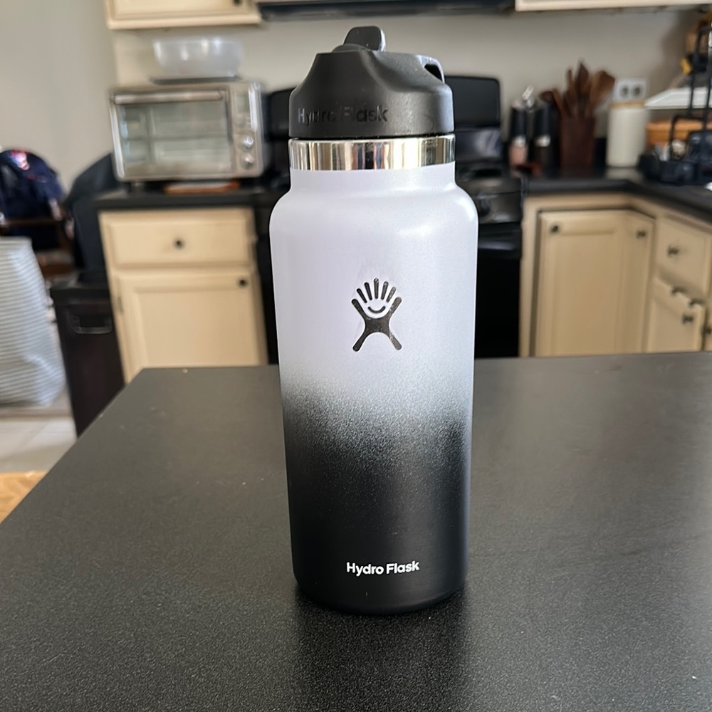 Hydro Flask Black and White Water Bottle